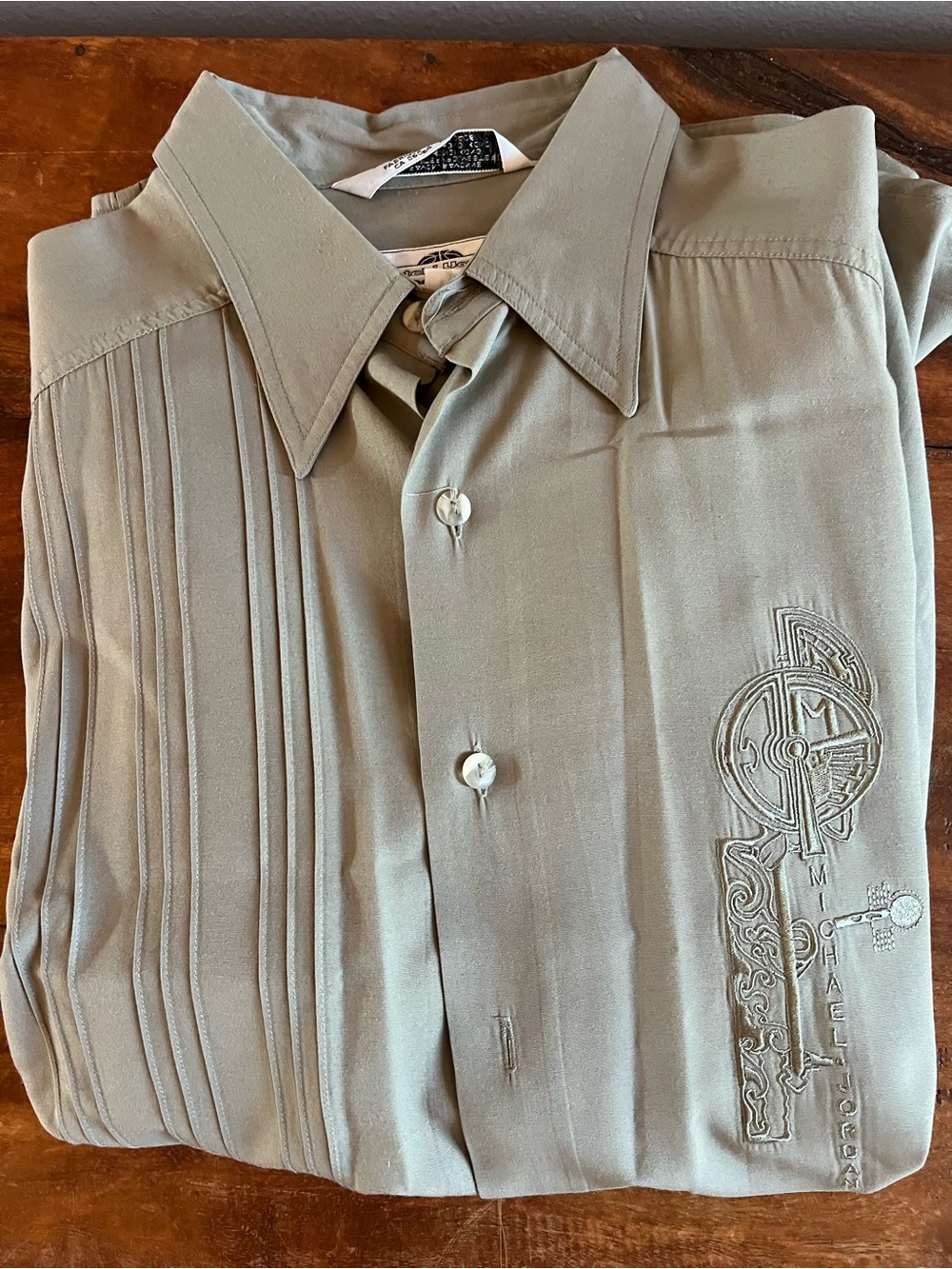 Vintage Bugatchi Uomo Dress Shirt for Michael Jordan Exquisite Embroidery Pleats